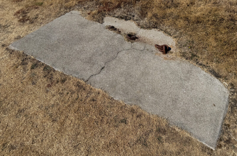 Concrete guy base